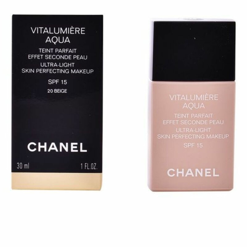 Base de maquillage liquide Vitalumière Aqua Chanel